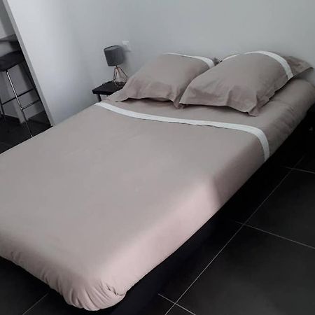 Logement Neuf De 40 M², Equipe Et Confortable Croix-Chapeau Exterior photo